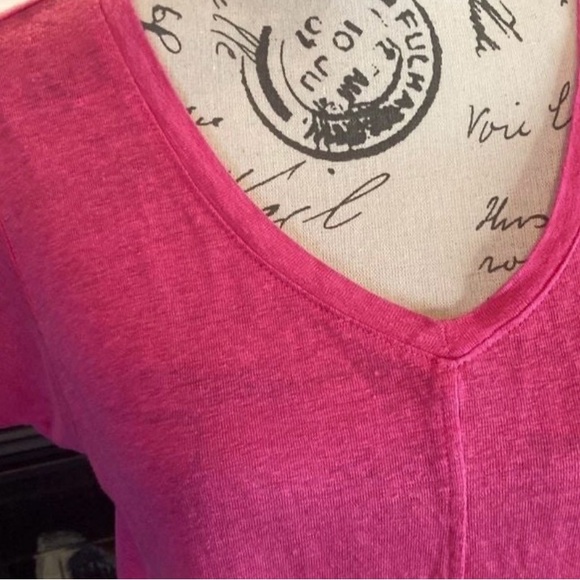 Tahari 100% Barbie pink Medium shirt - Picture 2 of 8